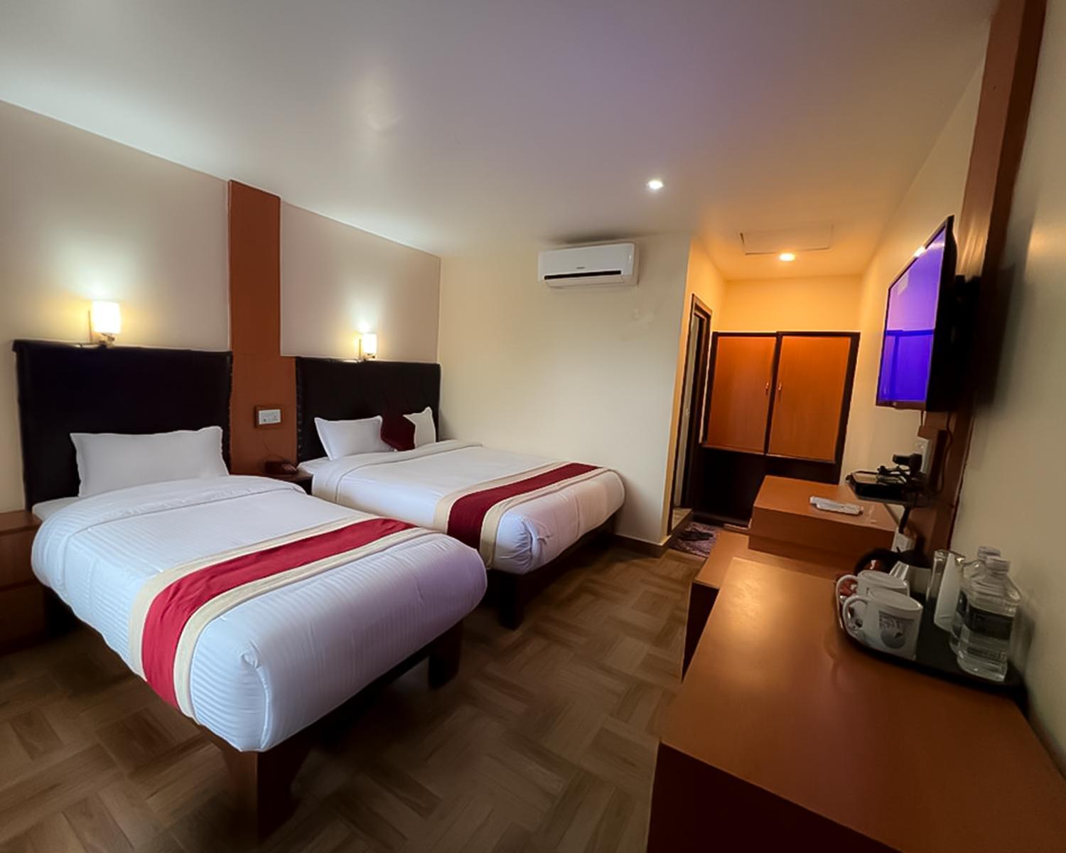Ama Garden Sauraha Hotel Bagian luar foto