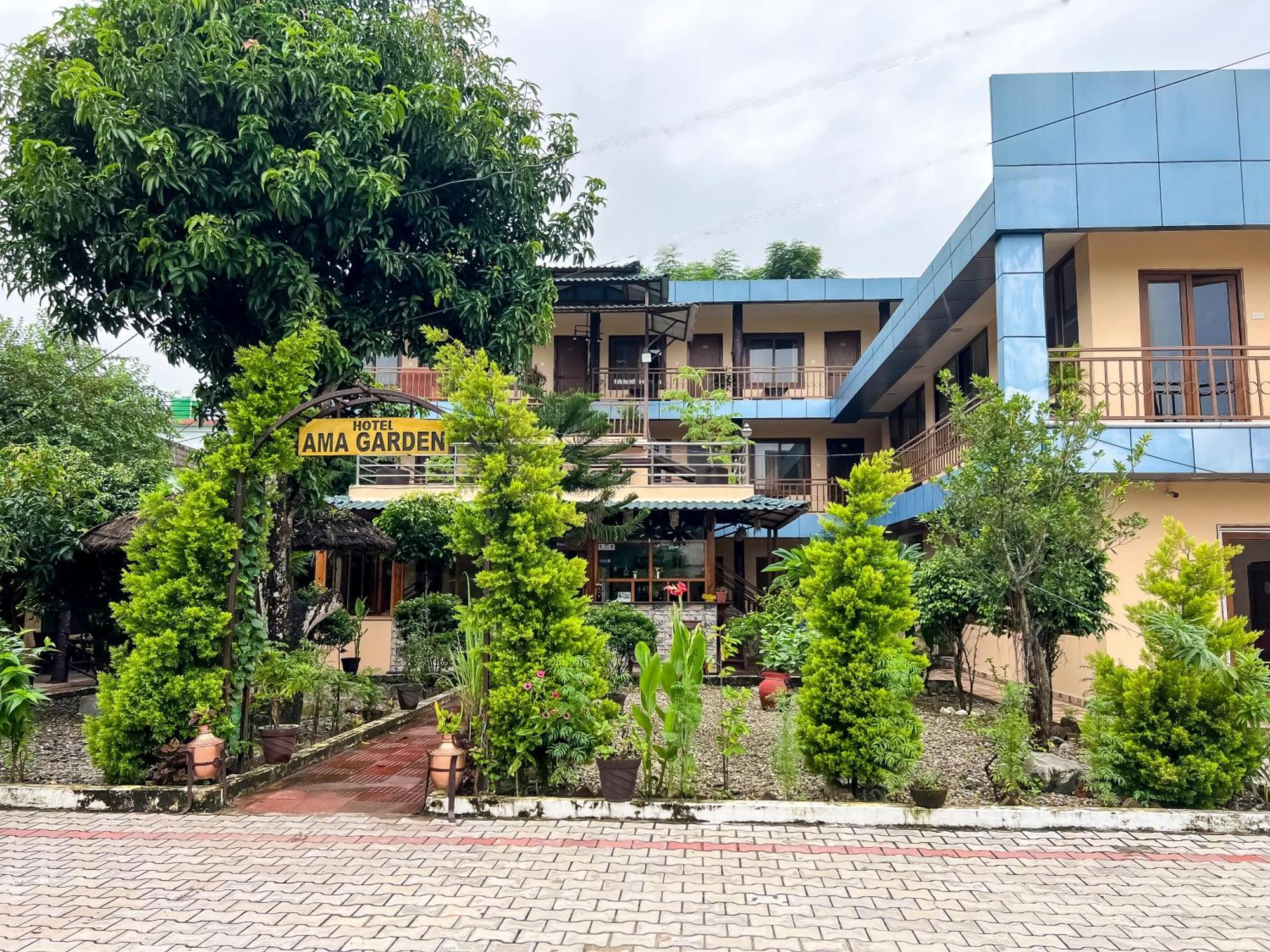 Ama Garden Sauraha Hotel Bagian luar foto