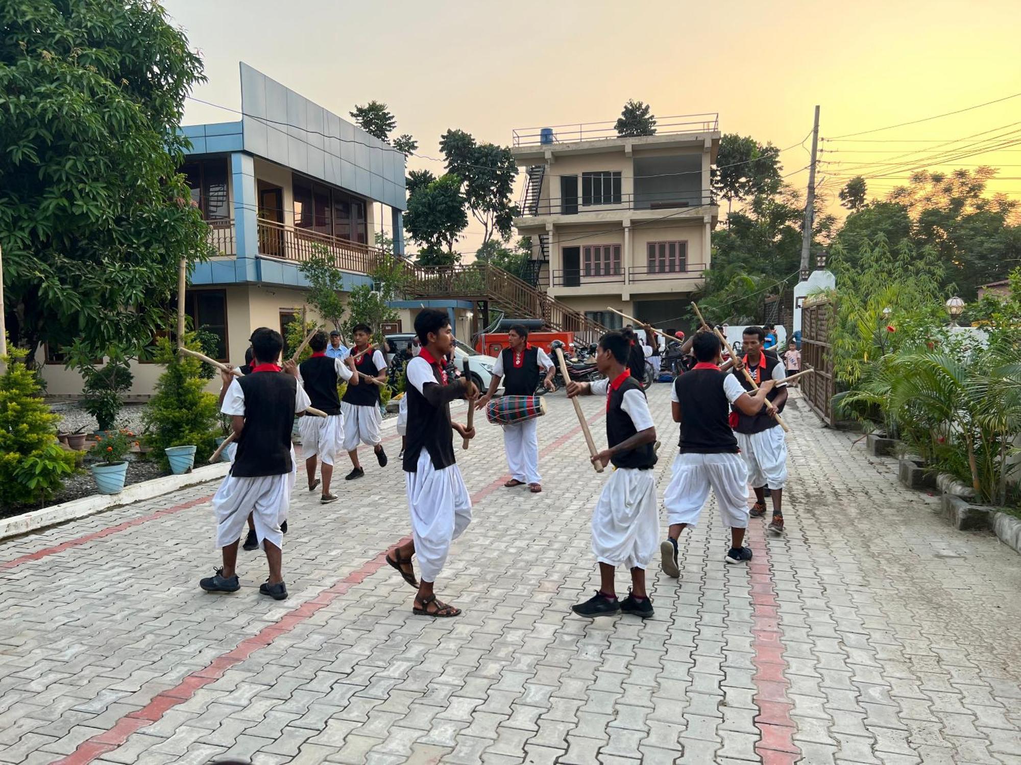 Ama Garden Sauraha Hotel Bagian luar foto
