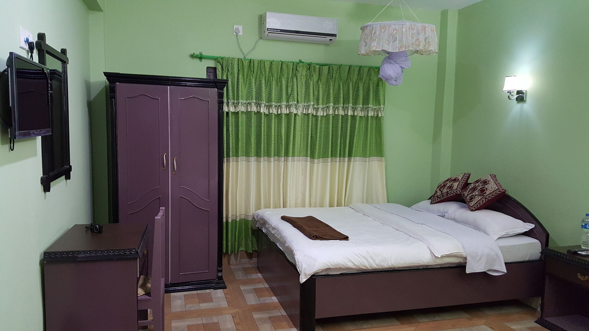 Ama Garden Sauraha Hotel Bagian luar foto