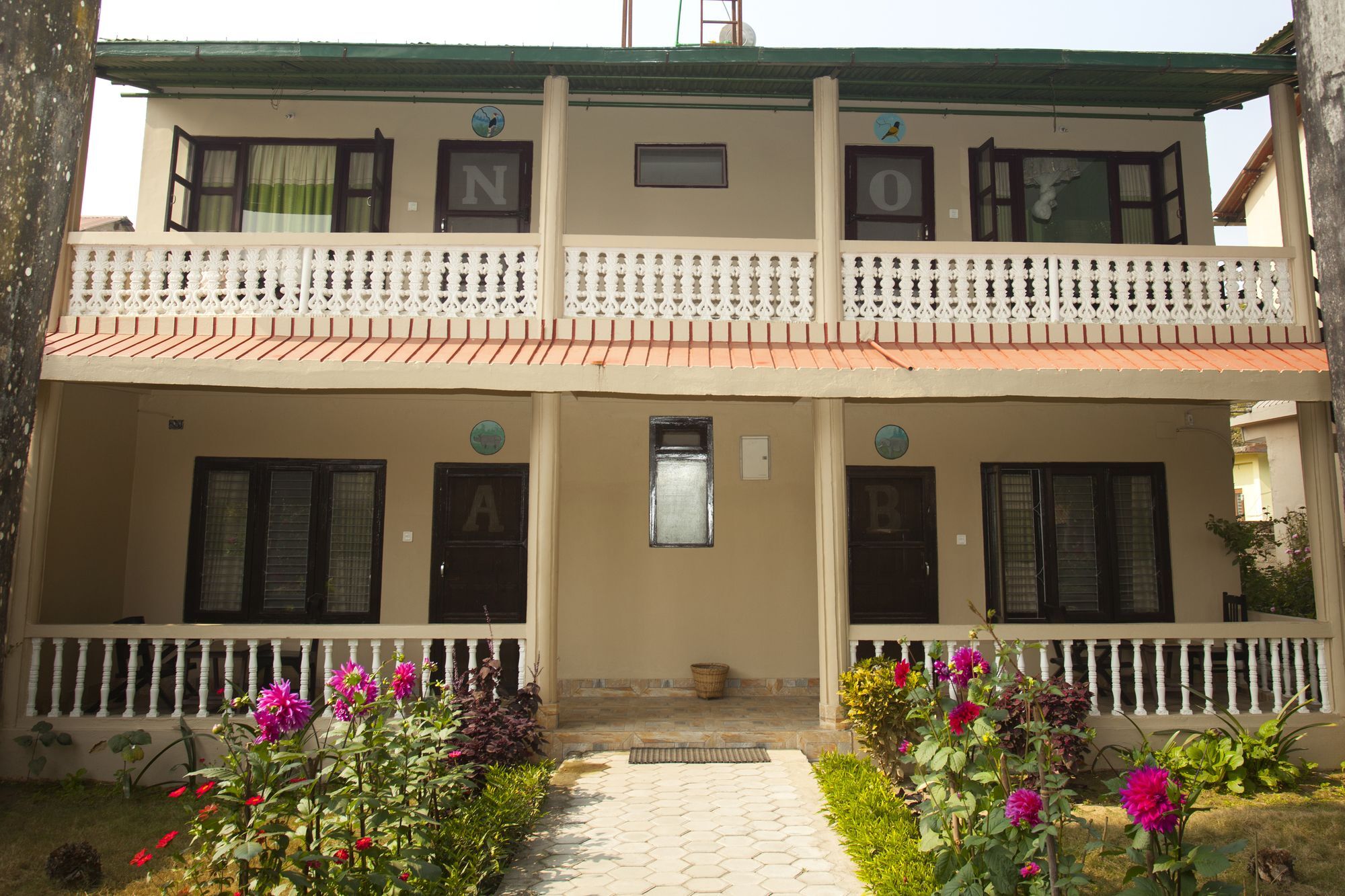 Ama Garden Sauraha Hotel Bagian luar foto